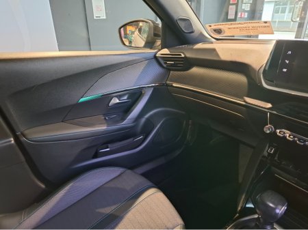 2023 Peugeot 2008 ALLURE 1.2 100 6.4 4DR €23,950 thumbnail