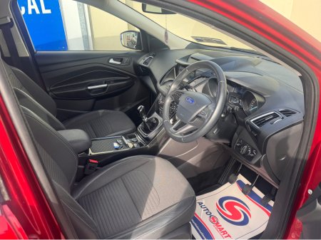 2019 Ford Kuga TITANIUM 1.5 TDCI 120PS 4DR MAN €17,400 thumbnail