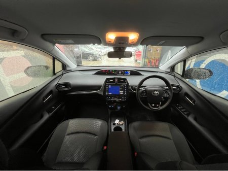 2022 Toyota Prius €21950 2022 TOYOTA PRIUS S 1.8 AUTOMATIC / CRUISE CONTROL / REVERSE CAMERA AND MORE €21,950 thumbnail