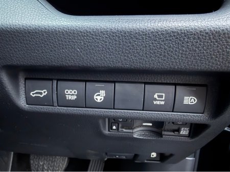 2024 Toyota Rav4 4X4 PHEV - Platinum Modelista - New model €48,940 thumbnail