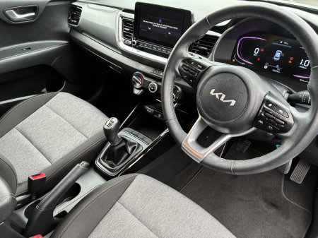 2025 Kia Stonic - thumbnail 4