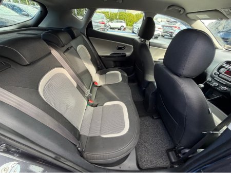 2017 Kia Ceed - thumbnail 25