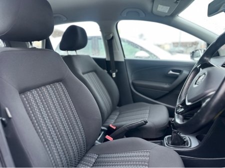 2015 Volkswagen Polo TRENDLINE 1.0 60HP MANUAL 5SPEED 5DR thumbnail