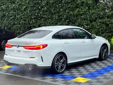 2020 BMW 2 Series 218d M-SPORT 2.0 // VERY LOW MILEAGE // FULL SERVICE HISTORY// AMBIENT LIGHTING PACK €29,900 thumbnail