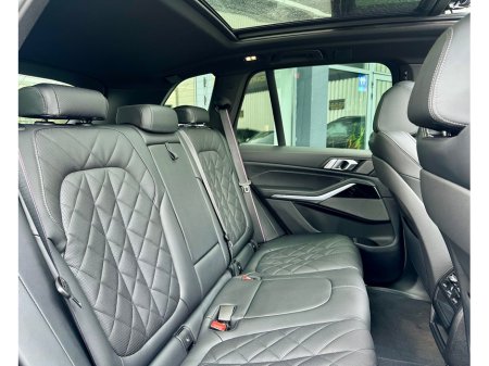 2025 BMW X5 ++TECH PACK++ XDRIVE50E M SPORT AUTO €102,950 thumbnail