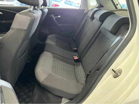 2016 Volkswagen Polo - thumbnail 13