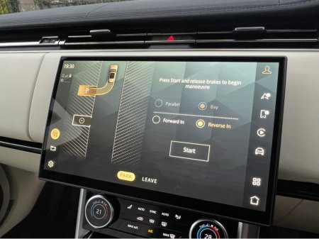 2023 Land Rover Range Rover - thumbnail 33