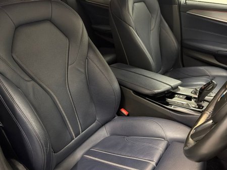 2019 BMW 5 Series - thumbnail 12