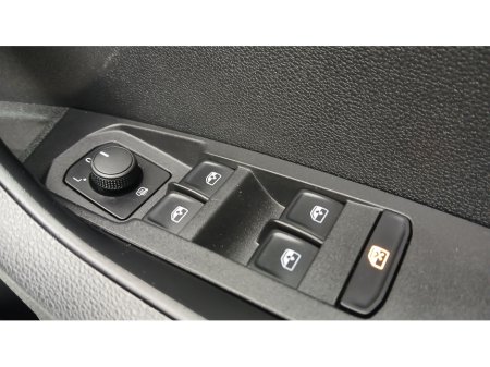 2019 Skoda Karoq *IRISH CAR* 1.0 TSi AMBITION 5dr €17,950 thumbnail