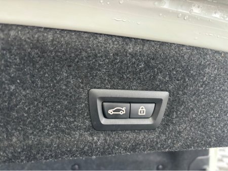 2021 BMW 3 Series - thumbnail 13