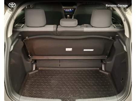 2024 Toyota Yaris YARIS 1.5 HYBRID LUNA €24,995 thumbnail