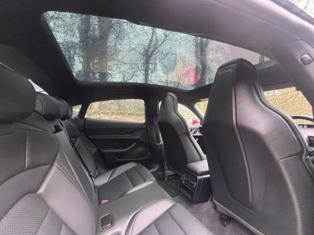 2021 Porsche Taycan - thumbnail 18