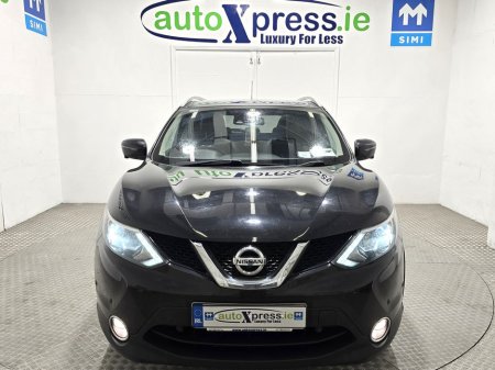 2017 Nissan Qashqai 1.5 DCI Tekna Panoramic Sunroof, Reversing camera €14,995