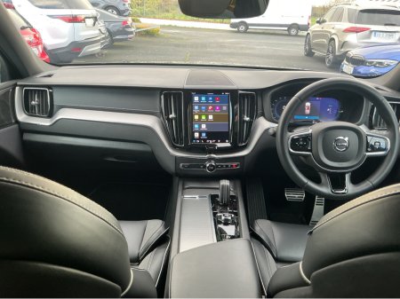 2022 Volvo XC60 RDESGN PRO T8 RCHRG RECHARGE R-DESIGN AWD €54,995 thumbnail