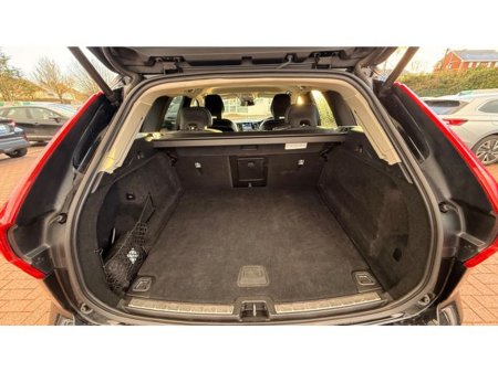 2023 Volvo XC60 B4 2.0 Diesel 190BHP 5DR Auto thumbnail