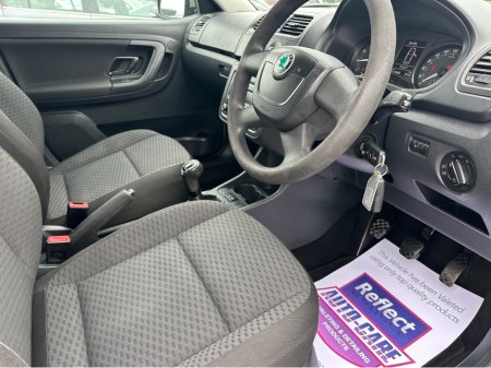 2012 Skoda Fabia AMBITION 1.2 HTP 60HP 4DR LOW KM €5,999 thumbnail