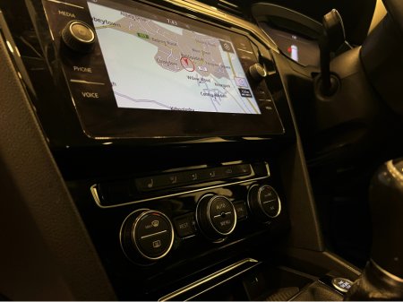 2018 Volkswagen Passat - thumbnail 23