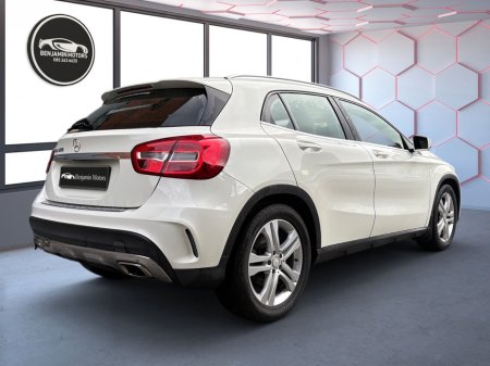 2015 Mercedes-Benz GLA Class - view 4