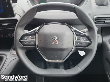 2024 Peugeot Partner PARTNER PRO PLUS1.5 HDI 100 65 €17,845 thumbnail