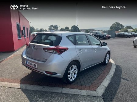 2018 Toyota Auris AURIS HYBRID LUNA 5DR €19,950