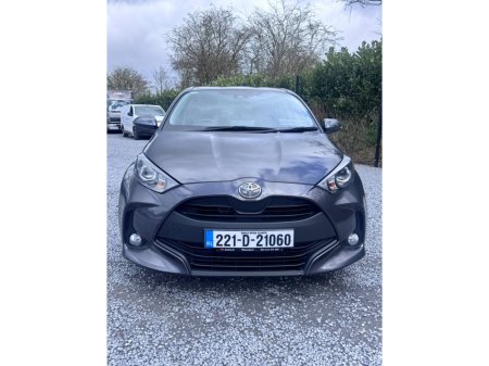 2022 Toyota Yaris - thumbnail 3