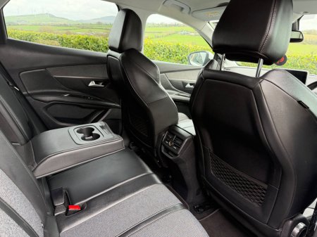 2019 Peugeot 3008 - thumbnail 14