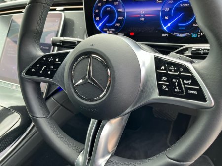 2025 Mercedes-Benz EQE - thumbnail 21