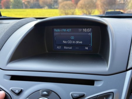 2017 Ford Fiesta - thumbnail 14