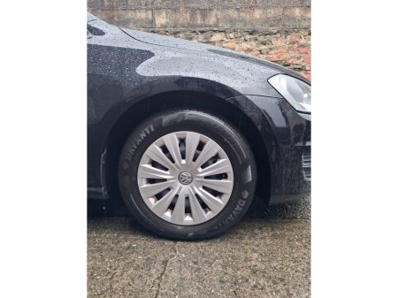 2015 Volkswagen Golf 1.6 TDI 3DR 90HP Trendline €7,999 thumbnail