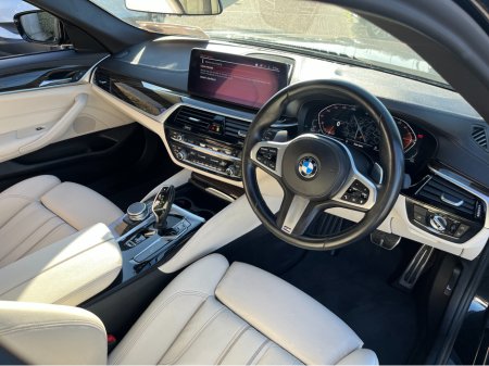 2021 BMW 5 Series - thumbnail 13