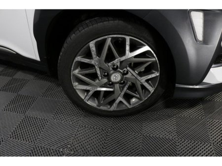 2020 Hyundai Kona EXECUTIVE 1.6L PETROL AUTOMATIC COMPACT SUV €23,995 thumbnail