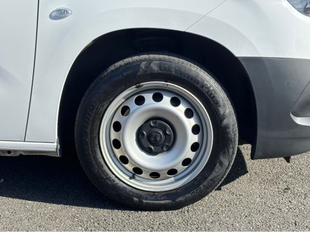 2022 Vauxhall Combo - thumbnail 11