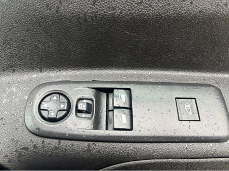 2021 Peugeot Partner - thumbnail 11