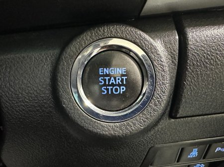 2022 Toyota Hilux Invincible 2.4 D4D Auto Double Cab €36,800 thumbnail