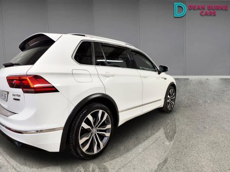 2018 Volkswagen Tiguan 2.0 TDI R-LINE 4MOTION €28,750 thumbnail