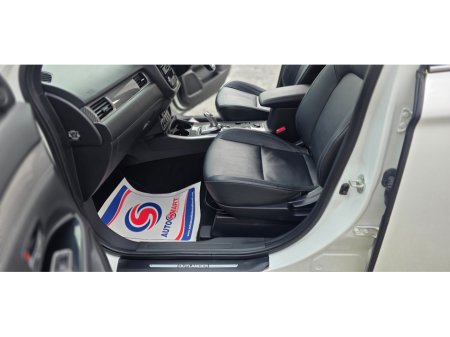 2019 Mitsubishi Outlander - thumbnail 17