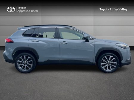 2022 Toyota Corolla Cross COROLLA CROSS 2.0 LUNA SPORT €32,950 thumbnail
