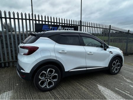 2021 Renault Captur TCE Automatic 1.2 €20,995 thumbnail