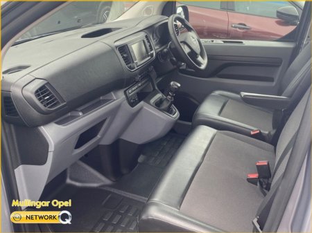 2021 Opel Vivaro Sportive 1.5 L1 H1 120PS - Check out our Reviews €22,940