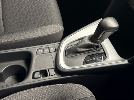 2023 Toyota Yaris Cross - thumbnail 16