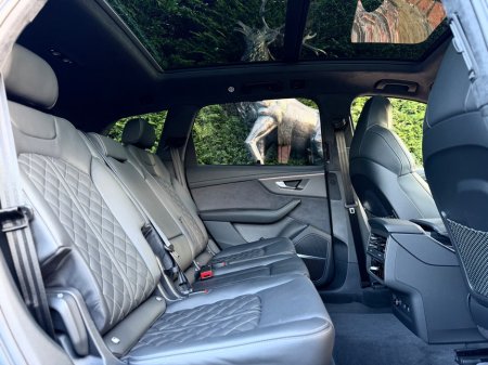 2026 Audi SQ7 - thumbnail 9