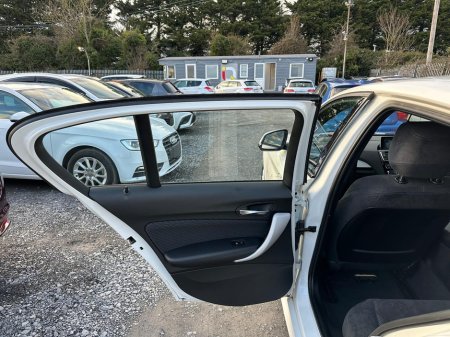 2016 BMW 1 Series - thumbnail 11