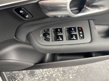 2026 Volvo XC90 - thumbnail 23
