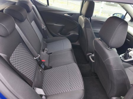 2017 Opel Astra - thumbnail 14