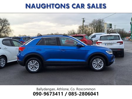 2024 Volkswagen T-Roc LIFE 1.0 TSI MANUAL 6SPEED 10HP *High Spec/Reverse Camera/Front & Rear Sensors* thumbnail