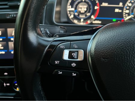 2020 Volkswagen Golf ESTATE AUTOMATIC 2.0 DIESEL //ADAPTIVE CRUISE CONTROL//KEYLESS ENTRY//REVERSE CAMERA//PARKING SENSORS// €19,950 thumbnail