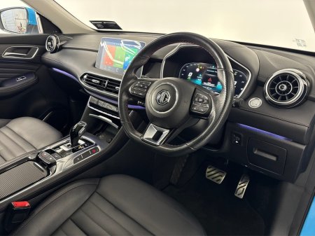 2023 MG HS EXCLUSIVE PHEV AUTO**PANORAMIC ROOF**DIGITAL DASH**TOUCH SCREEN APPLE CAR PLAY**MULTIFUNCTIONAL STEERING WHEEL**HEATED LEATHER SEATS**ELECTRIC SEATS**ELECTRIC FOLDING MIRRORS**ELECTRIC TAILGATE** €27,995 thumbnail