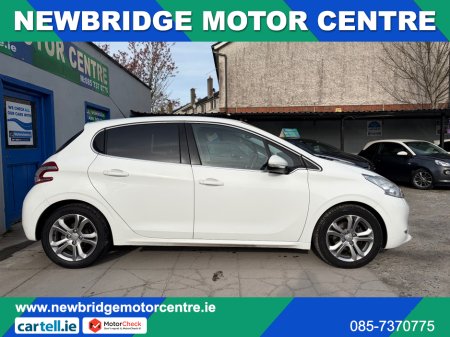 2014 Peugeot 208 - thumbnail 5