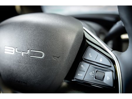 2025 BYD Seal U DM-I COMFORT €43,899 thumbnail