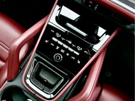 2024 Porsche Cayenne - thumbnail 27